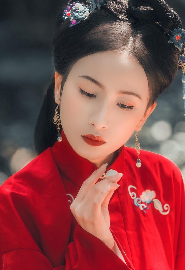 美艷動人的古典美女圖片