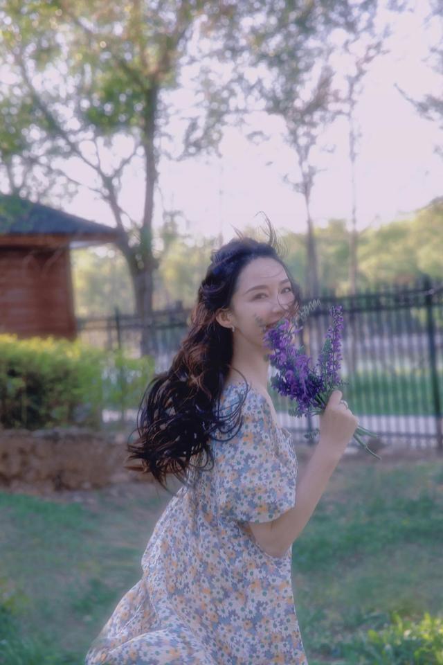 五位女星養(yǎng)眼美圖欣賞，個個美若天仙，你最喜歡誰呢？