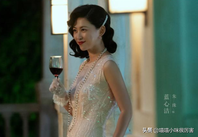 被譽為中國第一美女,與法拉利總裁談戀愛,朱珠到底靠什么?