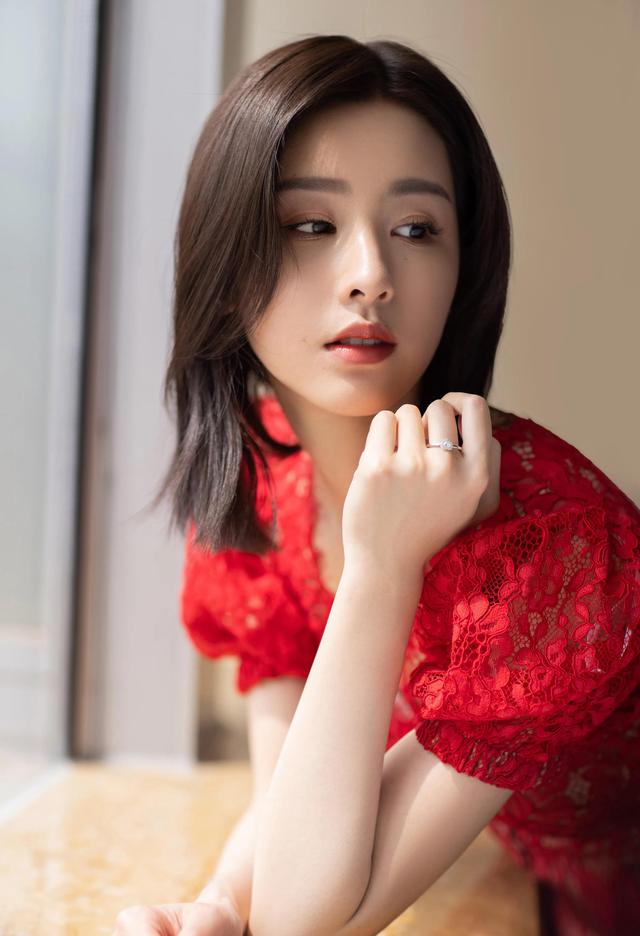 五位女星養(yǎng)眼美圖欣賞，個個美若天仙，你最喜歡誰呢？