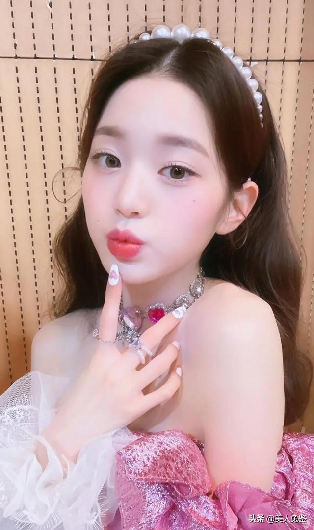 精靈少女張?jiān)⒏咔灞诩? onerror=