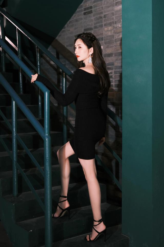 八位美女寫真，風姿綽約小天仙，驚鴻一瞥清流溪，有你喜歡的嗎？