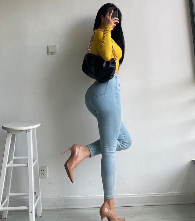 翹臀美女小辣椒J3,火辣身材完美腰臀比,堅(jiān)持健身造就魔鬼身材