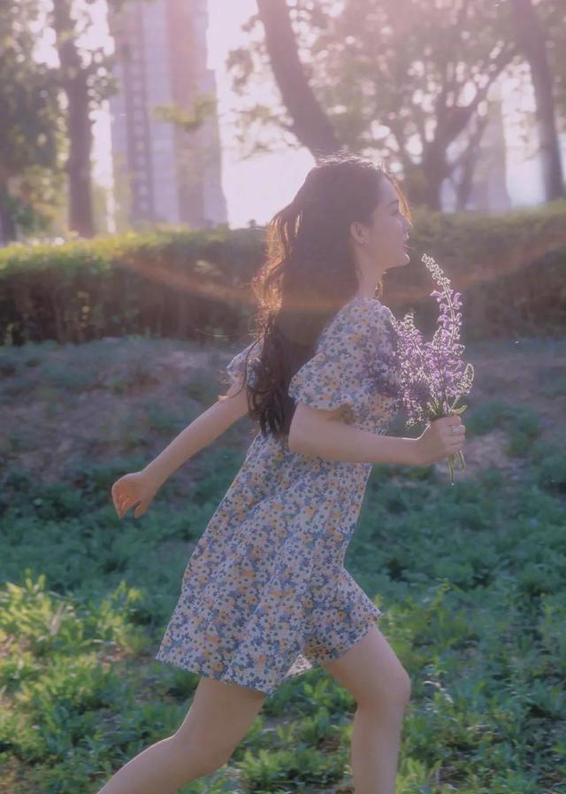 五位女星養(yǎng)眼美圖欣賞，個個美若天仙，你最喜歡誰呢？