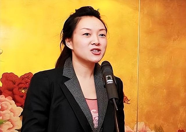 美女校花余敏燕,傍上市委書記上位,生下女兒后鋃鐺入獄