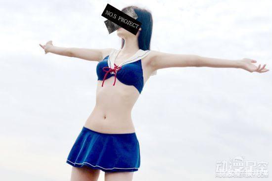 日本推出水手服泳裝裙 小姐姐展現(xiàn)青春曼妙好身材