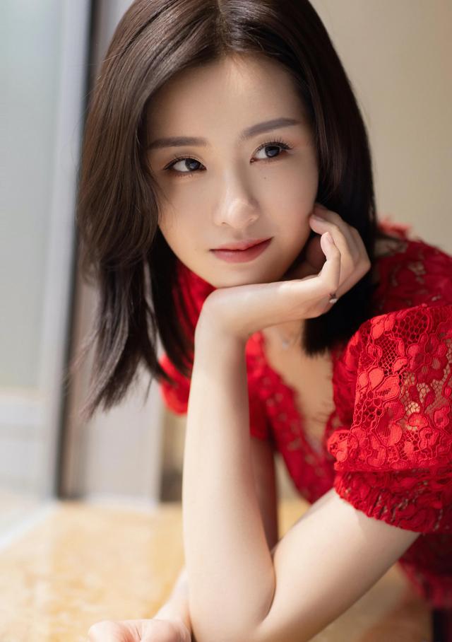 五位女星養(yǎng)眼美圖欣賞，個個美若天仙，你最喜歡誰呢？