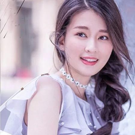 清純靚麗的美女明星