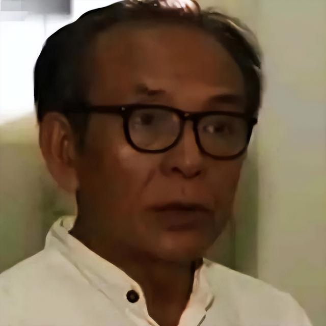 失蹤9月,女博士挺孕肚流落街頭,發瘋坐路邊傻笑,到底經歷了什么？