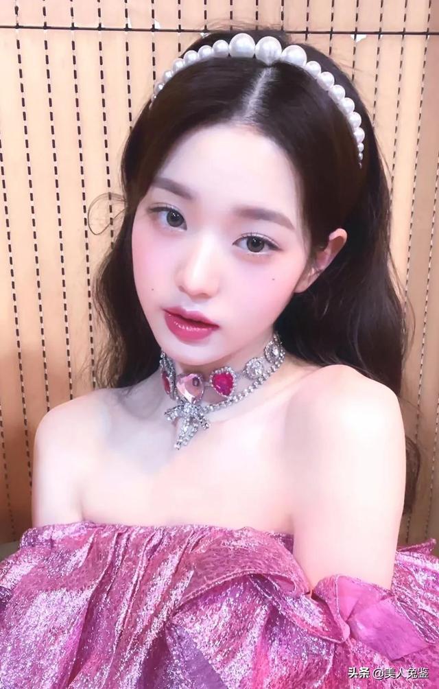 精靈少女張?jiān)⒏咔灞诩? onerror=