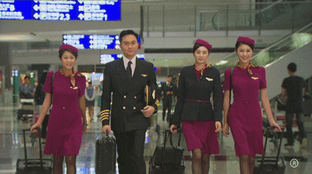 韓國女星因穿著“不雅”被趕下飛機,被迫當眾脫褲