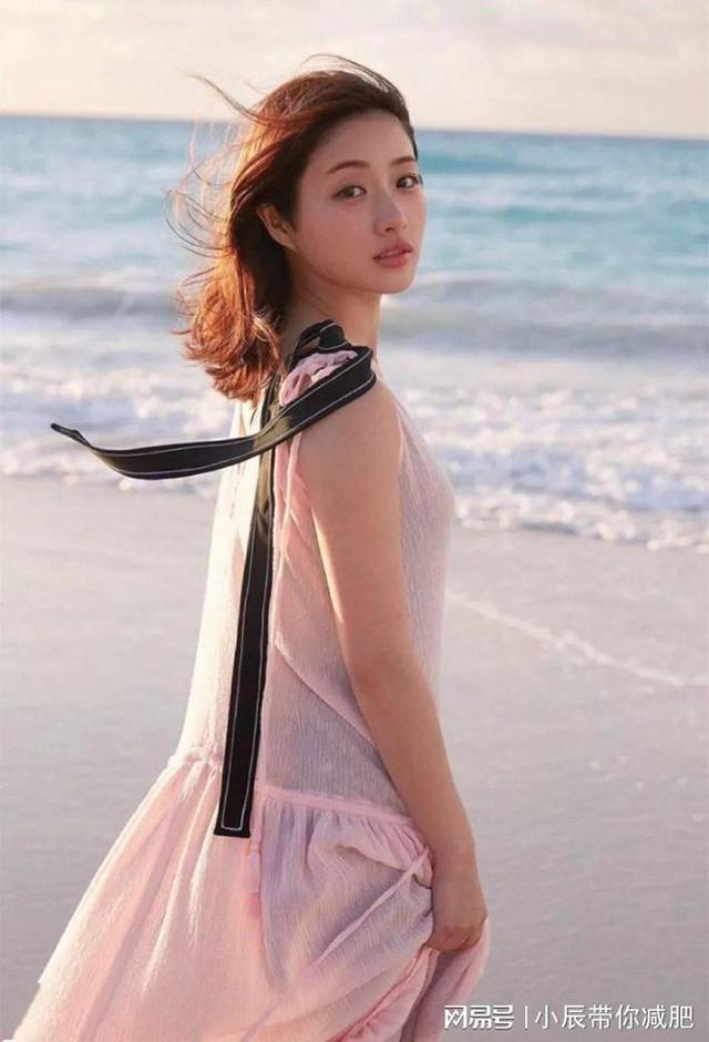 她的美貌和身材讓她被譽為“日本櫻花女神”