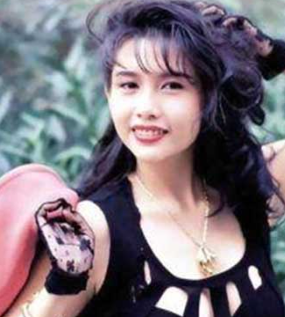 “媚而不俗”的香港女星,一個比一個性感,飾演的角色個個是經典