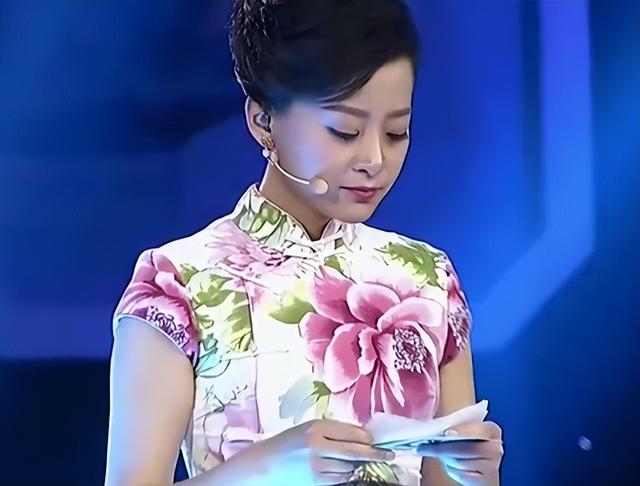 美女帶祖傳寶物鑒定，專家直言：您祖上何人？報價后遭疑現場開撕