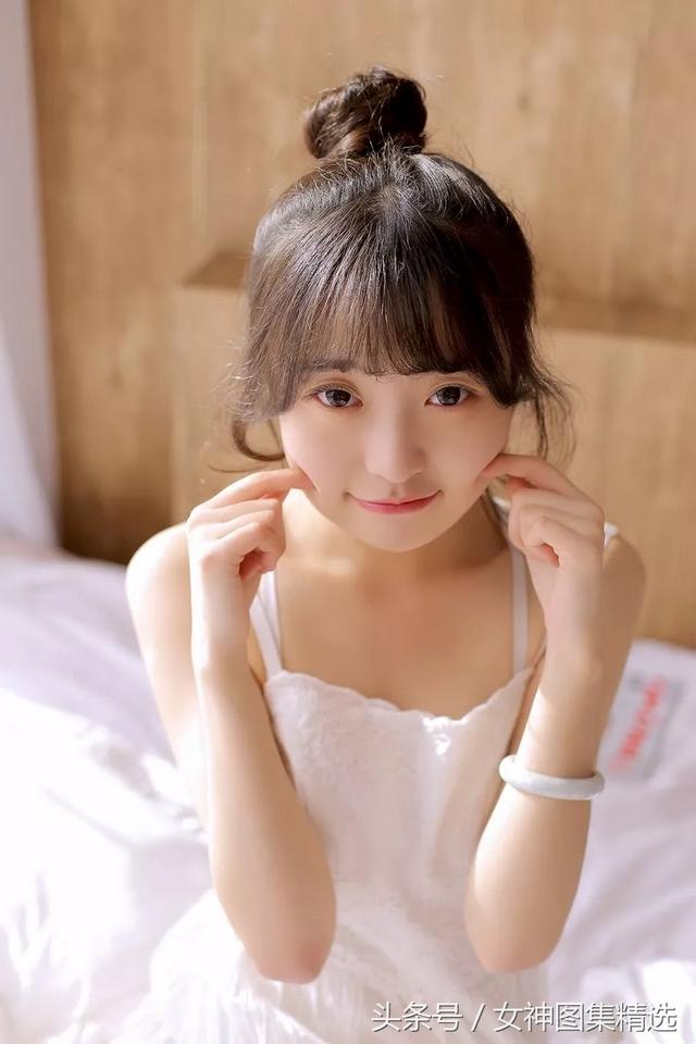 極品美女酥胸性感撩人寫真
