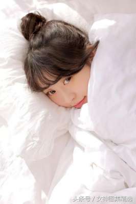 美女超性感圖片(極品美女酥胸性感撩人寫真)