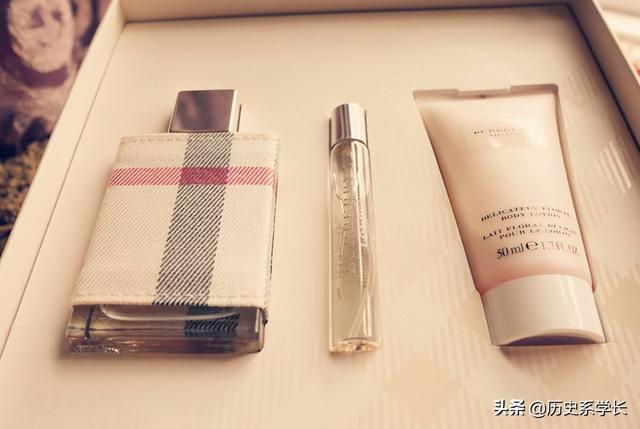 香女人,臭男人,為什么女人身上會(huì)有體香?體香是怎么來(lái)的?