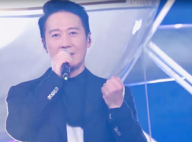 史上最丑港姐:齙牙、高齡,學(xué)歷低!全靠有個(gè)“明星爹”奪冠