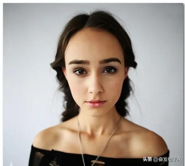 神秘的巴西模特德博拉·席爾瓦,天使面孔魔鬼身材,美得讓人窒息