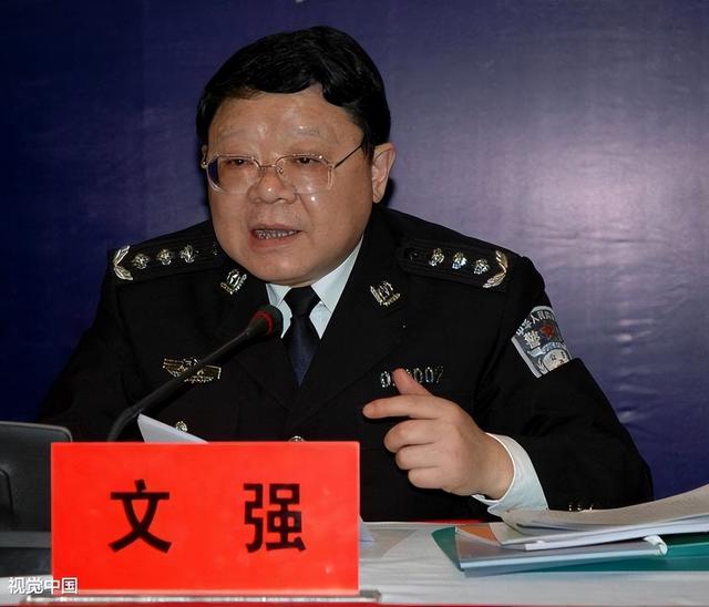 強奸大學生,玩弄12位女明星,霸占警花10余年,結局是死刑!