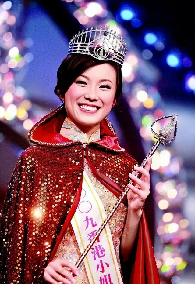 史上最丑港姐:齙牙、高齡,學(xué)歷低!全靠有個(gè)“明星爹”奪冠