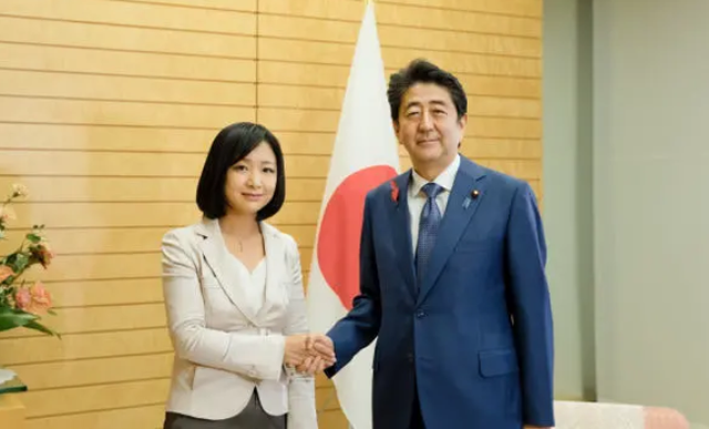 鳳凰駐日美女記者又惹爭議:借日本暗諷中國詐騙多?網(wǎng)友打臉