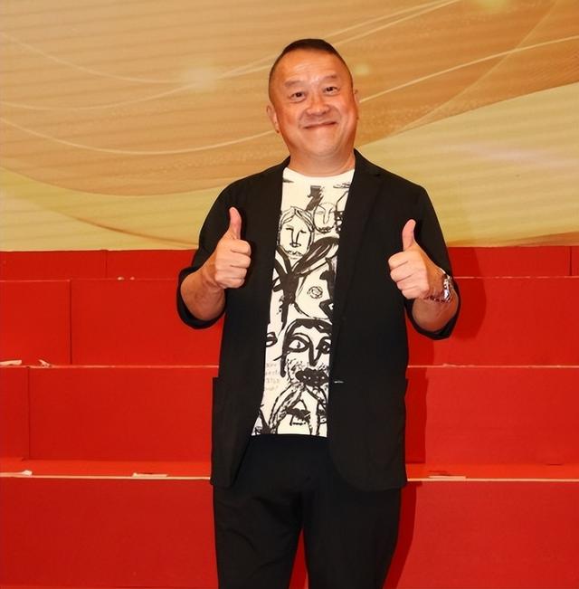 史上最丑港姐:齙牙、高齡,學(xué)歷低!全靠有個(gè)“明星爹”奪冠