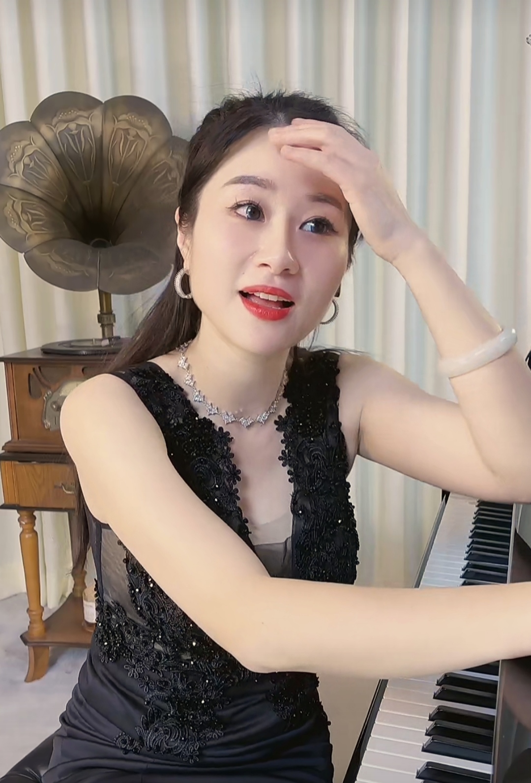98年東航小雨 制服誘惑
