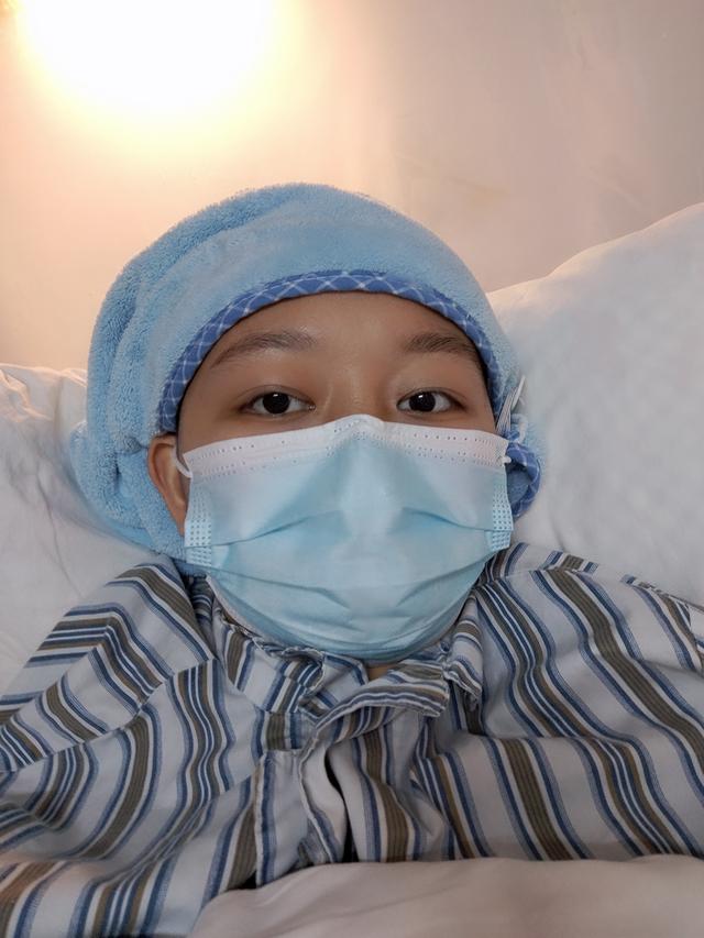 湖北一美女終圓教師夢,誰知肚子疼后悲劇發生,媽媽崩潰痛哭流涕