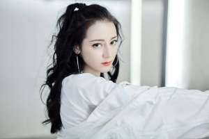 新疆女明星(看膩了錐子臉、水蛇腰？7位新疆美人，告訴你什么叫異域風情)