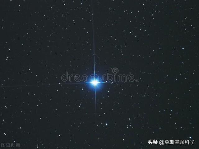 為什么天狼星比織女星更亮？天狼星和織女星互換位置會發生什么？