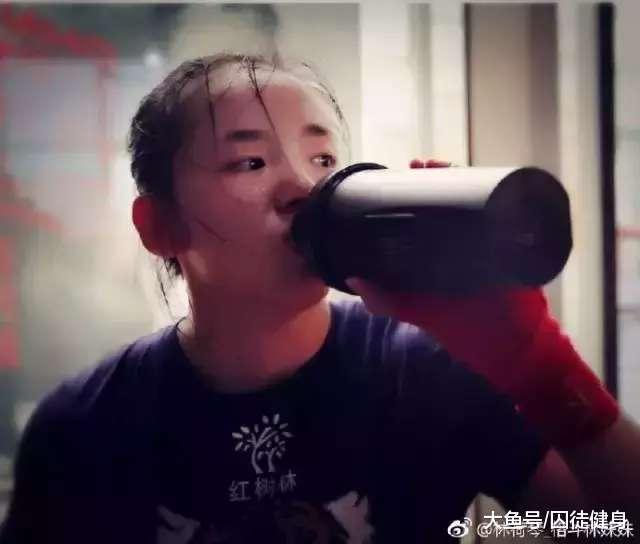 “籠子里的林妹妹”溫州格斗女孩被評為世界上最能打的女人之一