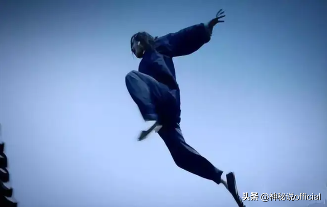 中國美女飛賊宋蓮萍,獨門輕功無人能敵,六米高臺一躍而下