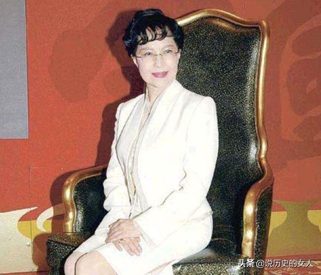 她:亞洲第一艷星,全裸出鏡,當過間諜,后成中國衛星導航之母