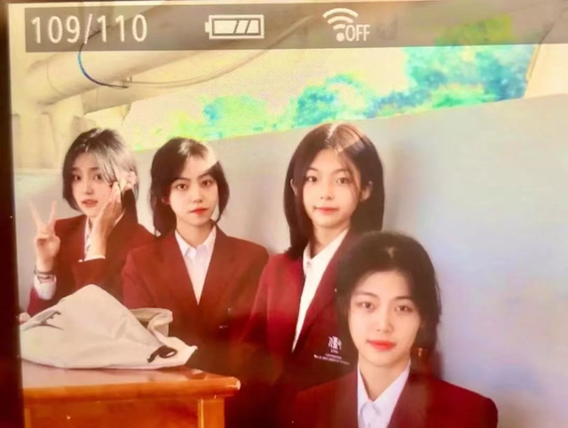 重慶八中美女校花走紅,不禁聯想到王俊凱,網友:難道想當明星?