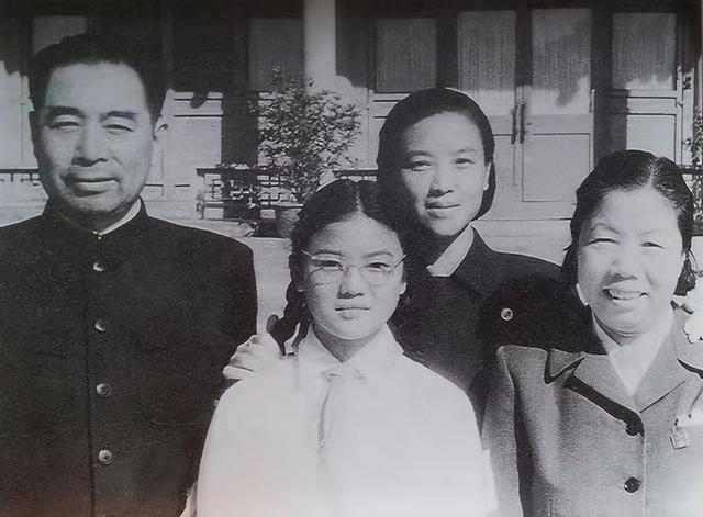 西方記者刁難:你見過世界最漂亮的女人嗎?周總理硬氣回應:見過