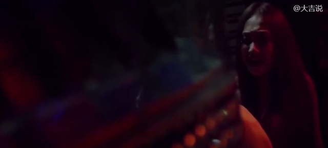 刑偵劇連載110:變態(tài)將女神綁進(jìn)地下室瘋狂折磨,最后竟被美女反殺