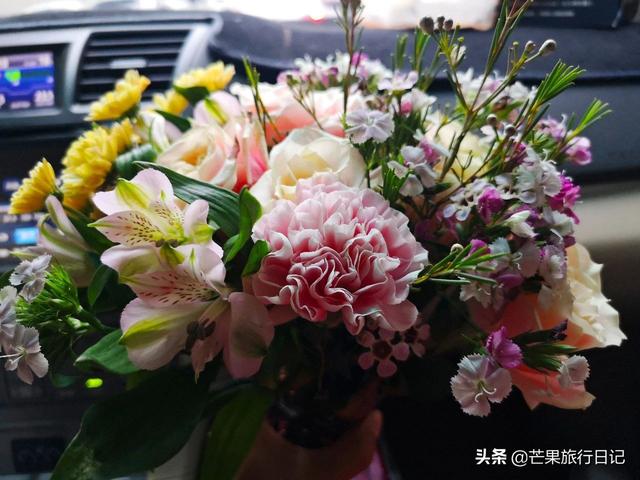 新疆旅游,到回族美女家做客,眼界大開,簡直是女人夢想的天堂