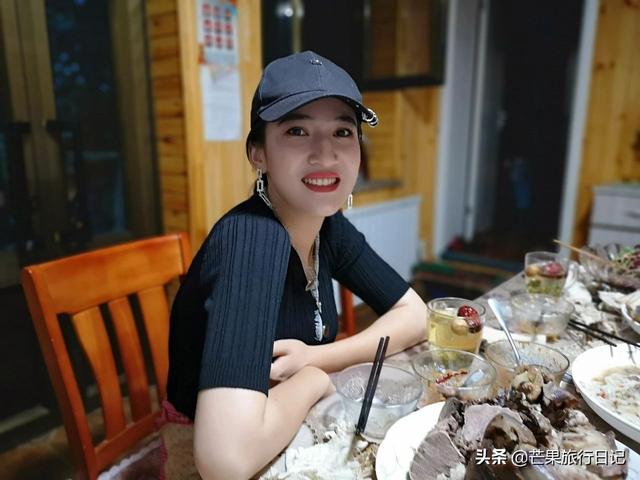 新疆旅游,到回族美女家做客,眼界大開,簡直是女人夢想的天堂