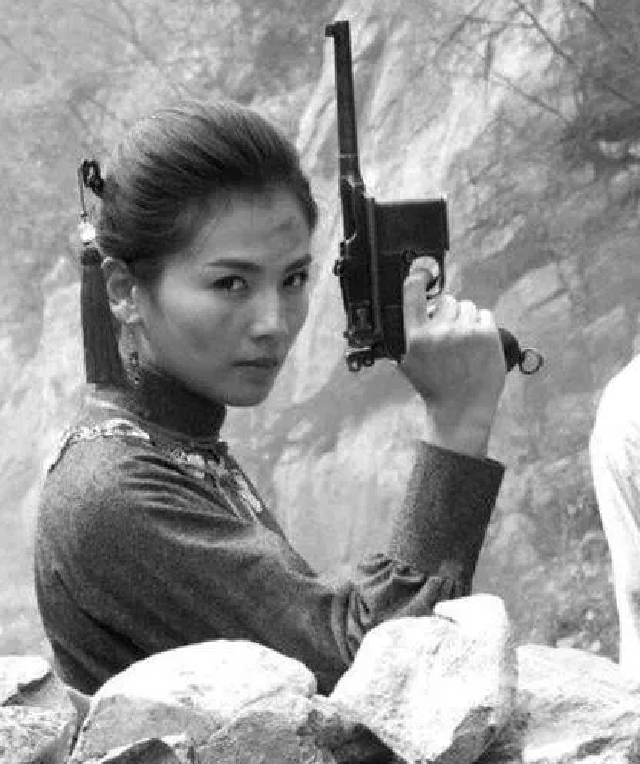 湘西美女土匪,曾說:誰殺5個(gè)鬼子就嫁給誰,解放后為何被槍決?