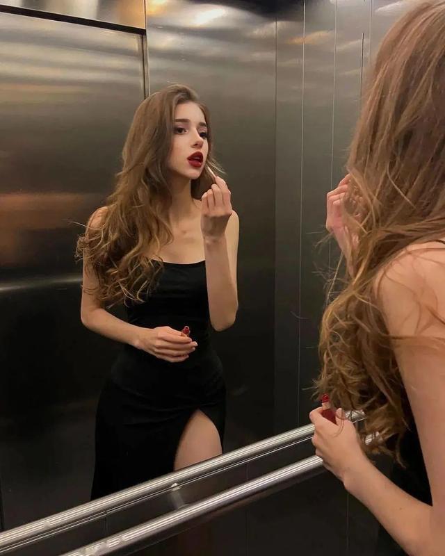 禁止舔屏！俄羅斯美女網紅水下寫真！這身材真是要命