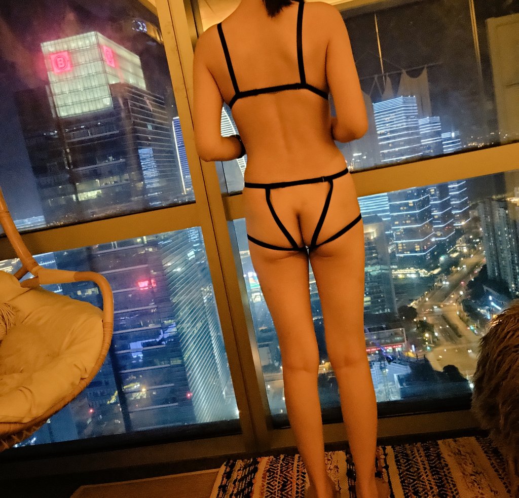 十個眼鏡九個騷，還有一個特別騷