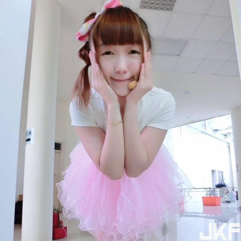 棒球場上的啦啦隊正妹尤咪Yumi