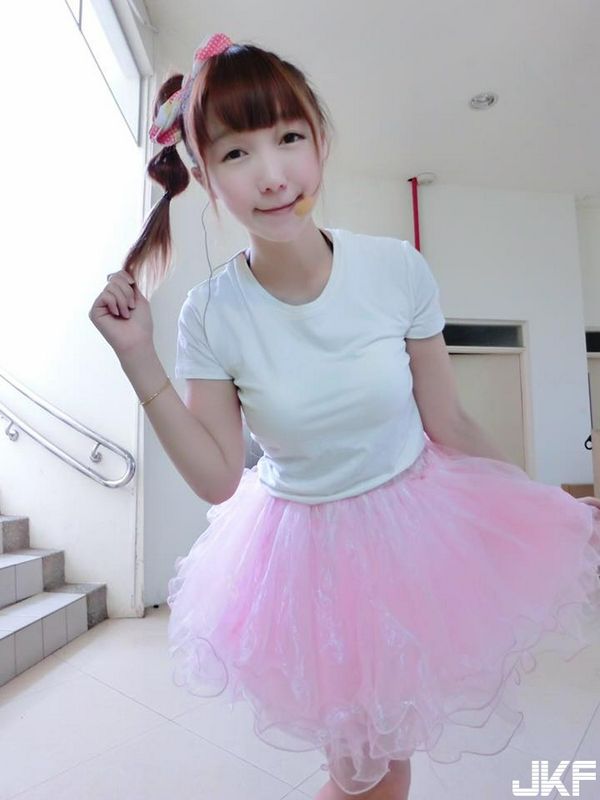 棒球場上的啦啦隊正妹尤咪Yumi
