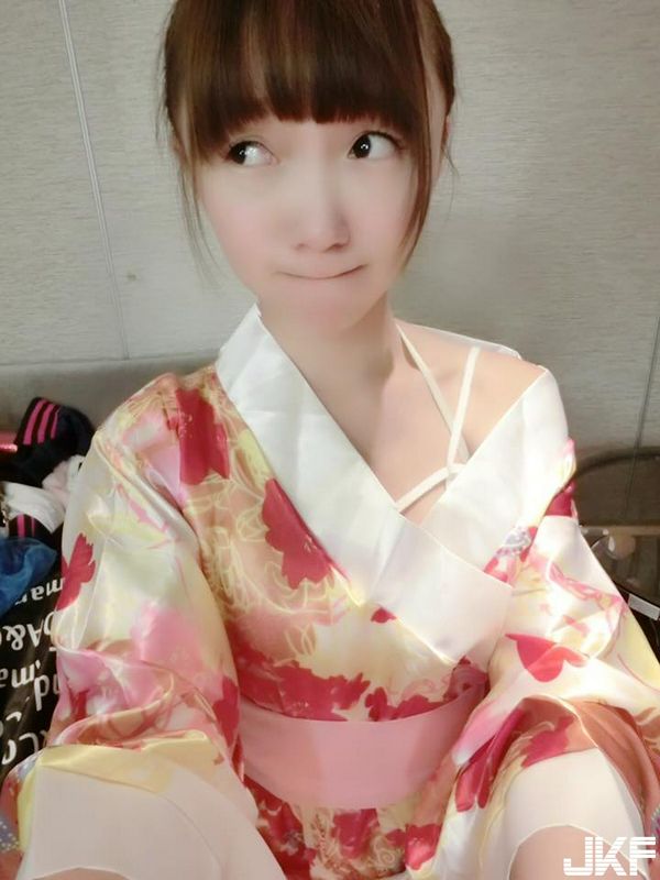 棒球場上的啦啦隊正妹尤咪Yumi