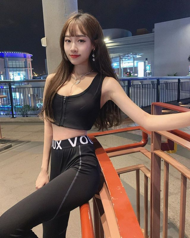 陳0雙電眼與纖細美腿讓人迷戀