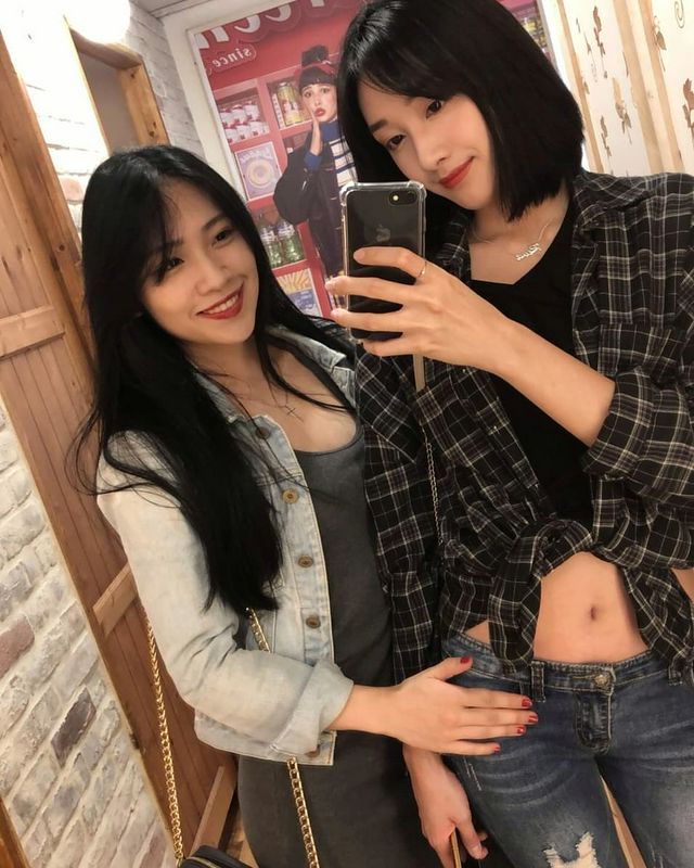 淡江會計班花段璟樂超性感美背視覺畫面好誘惑