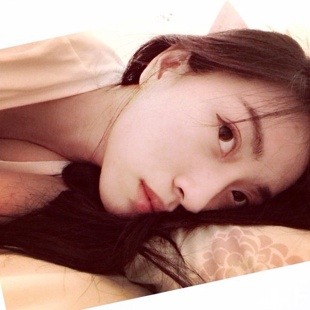 黑熘熘長發(fā)清純正妹我愛你的貓也愛妳