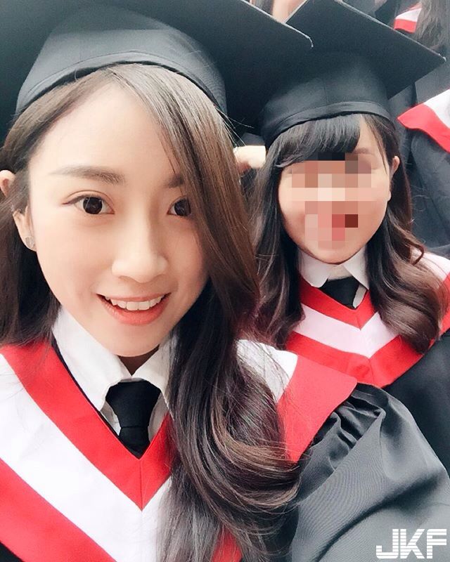 黑熘熘長發(fā)清純正妹我愛你的貓也愛妳