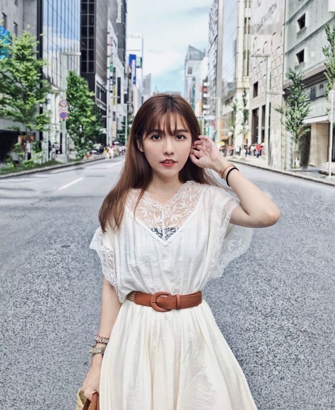 極致頂規身材讓人喜愛...超甜笑容看了秒淪陷GINAHELLO